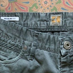 Hugo BOSS Orange (gray pants)